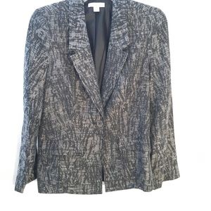 Black and white patterned blazer